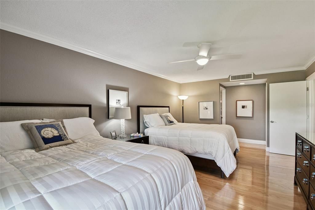 For Sale: $729,900 (2 beds, 2 baths, 1715 Square Feet)