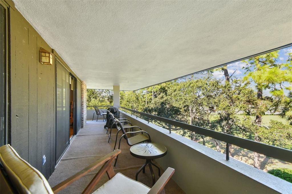 For Sale: $729,900 (2 beds, 2 baths, 1715 Square Feet)