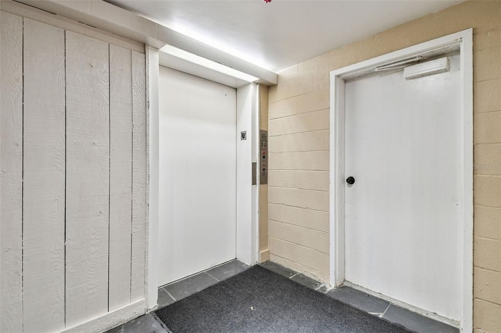 For Sale: $729,900 (2 beds, 2 baths, 1715 Square Feet)