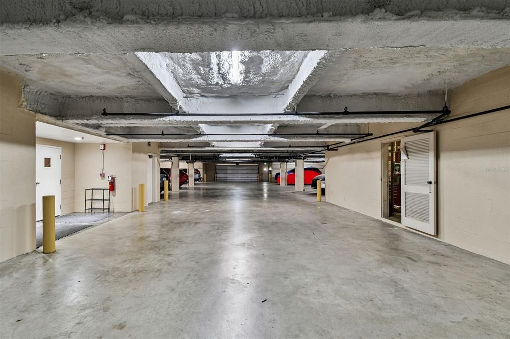 For Sale: $729,900 (2 beds, 2 baths, 1715 Square Feet)