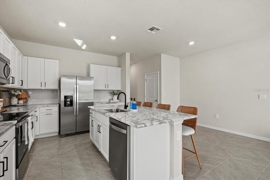 For Sale: $353,500 (3 beds, 2 baths, 1758 Square Feet)