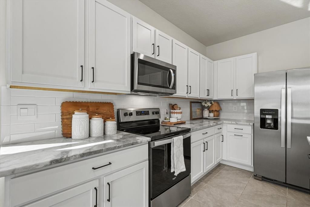 For Sale: $353,500 (3 beds, 2 baths, 1758 Square Feet)