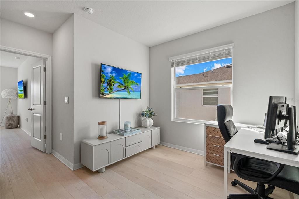 For Sale: $353,500 (3 beds, 2 baths, 1758 Square Feet)