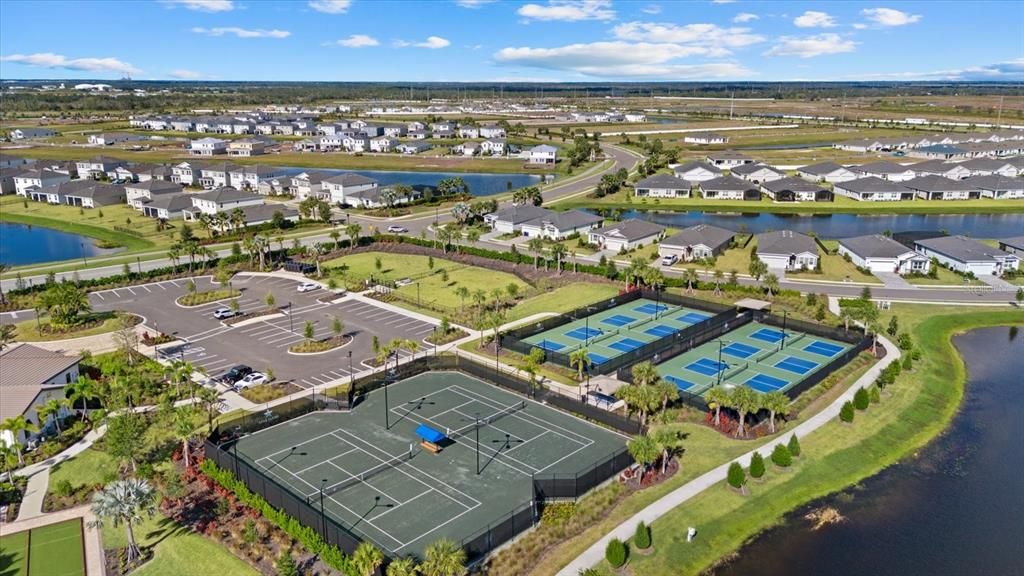 For Sale: $353,500 (3 beds, 2 baths, 1758 Square Feet)