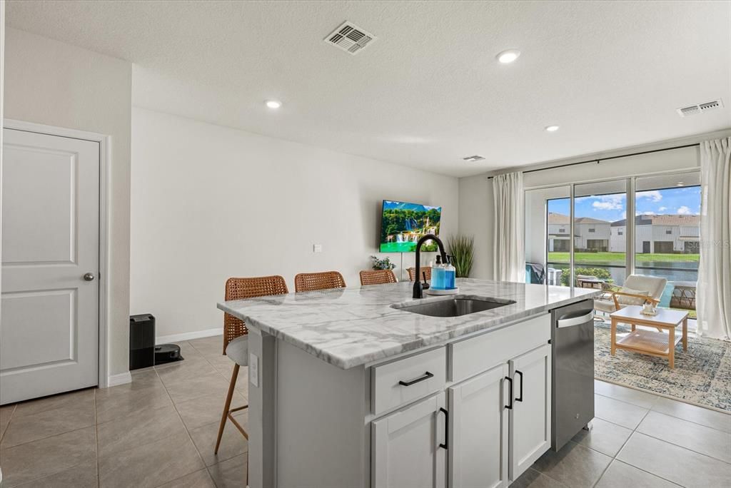 For Sale: $353,500 (3 beds, 2 baths, 1758 Square Feet)