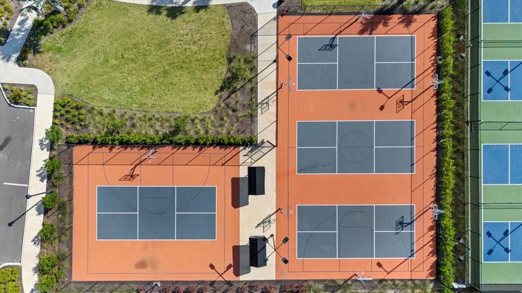 For Sale: $353,500 (3 beds, 2 baths, 1758 Square Feet)