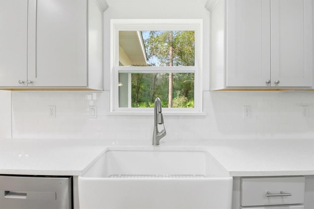 For Sale: $389,900 (3 beds, 2 baths, 1454 Square Feet)