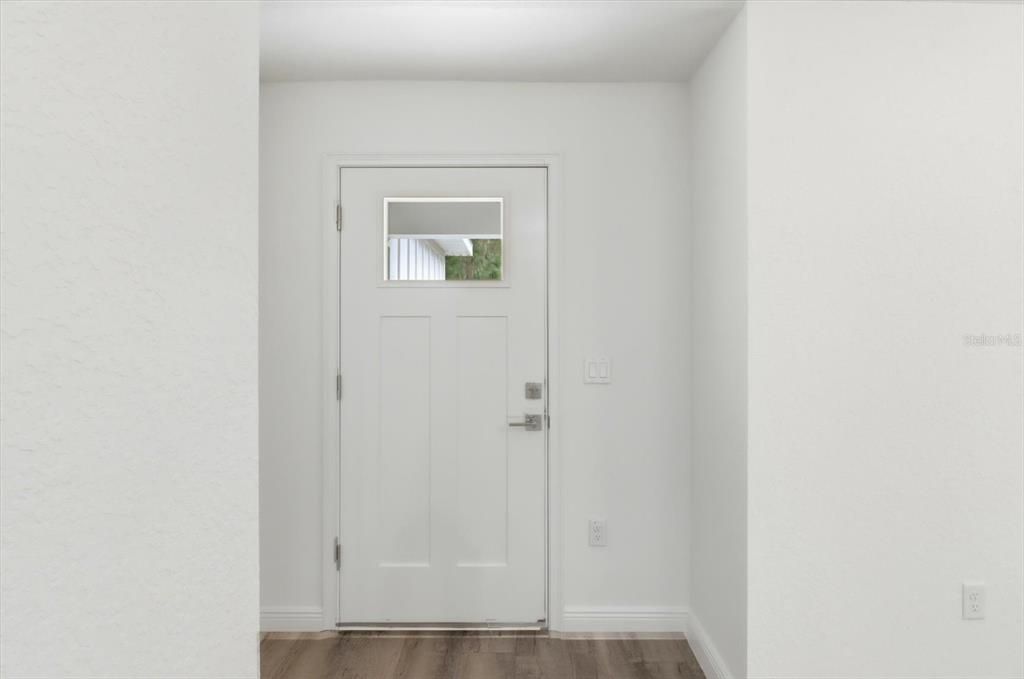 For Sale: $389,900 (3 beds, 2 baths, 1454 Square Feet)