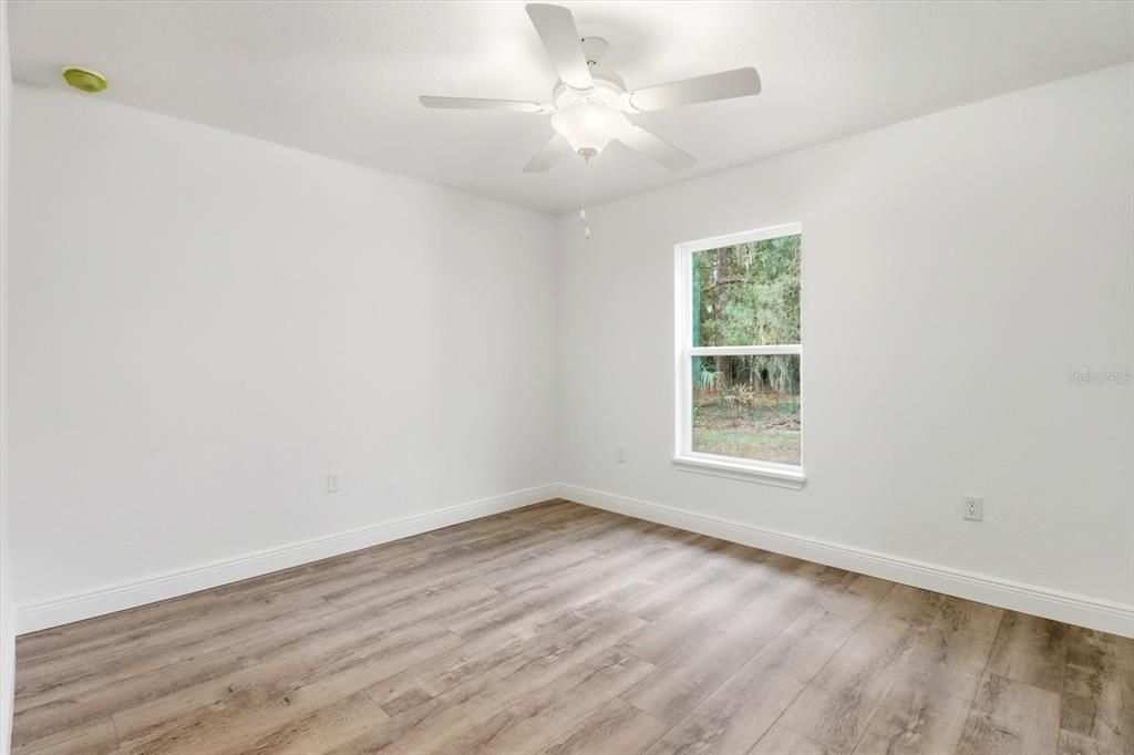 For Sale: $389,900 (3 beds, 2 baths, 1454 Square Feet)