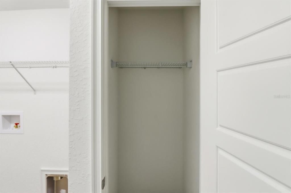 For Sale: $389,900 (3 beds, 2 baths, 1454 Square Feet)