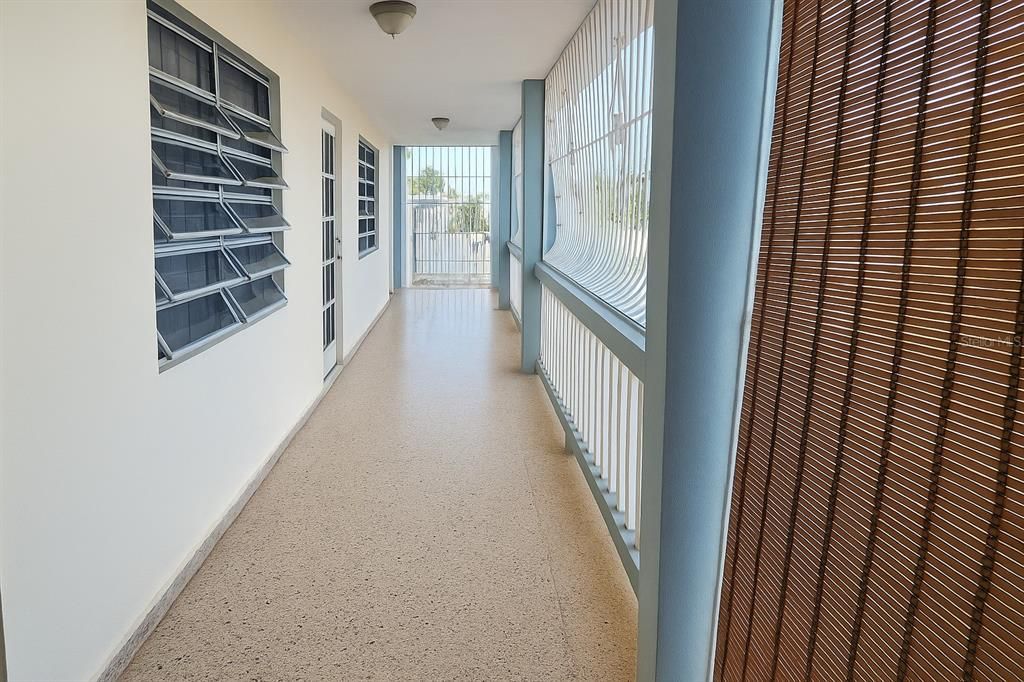 На продажу: $129,000 (5 спален, 0 ванн, 1800 Квадратных фут)