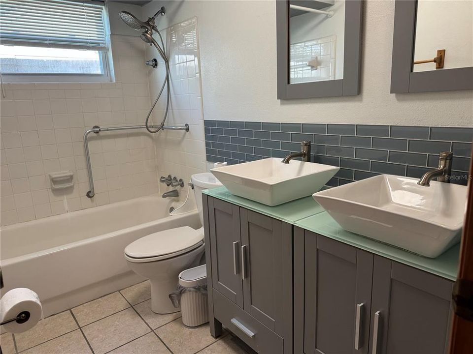 For Rent: $1,595 (2 beds, 2 baths, 848 Square Feet)