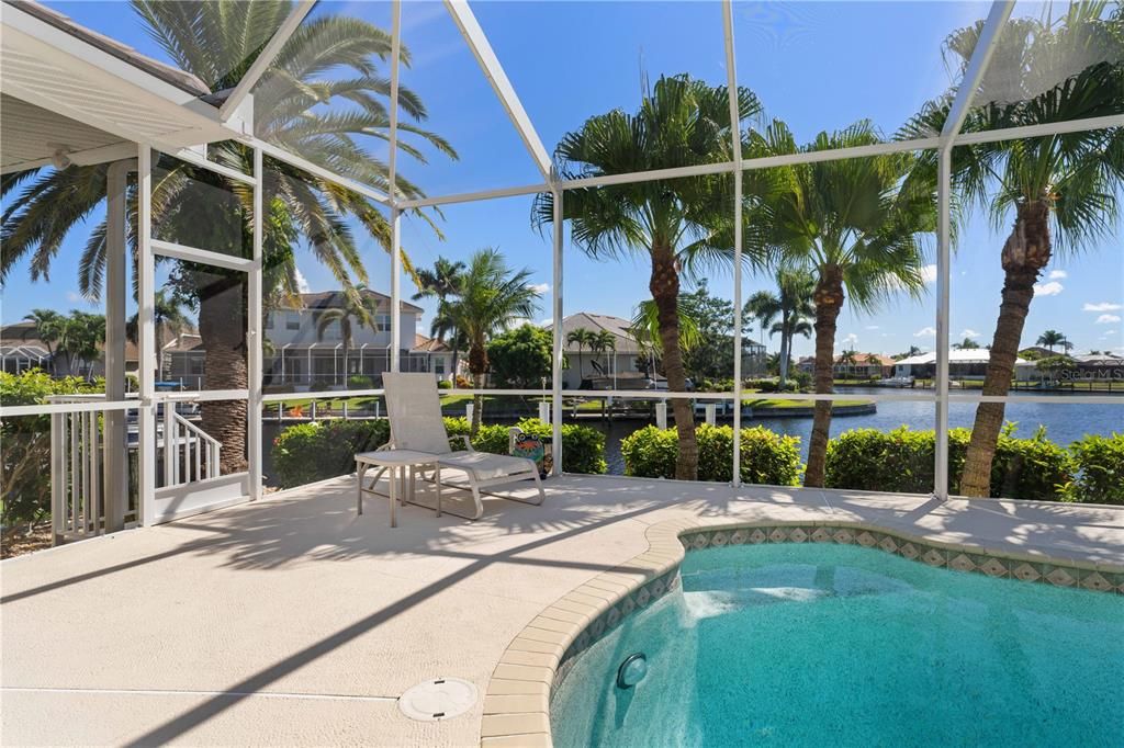 Под контрактом: $1,290,000 (3 спален, 2 ванн, 2765 Квадратных фут)