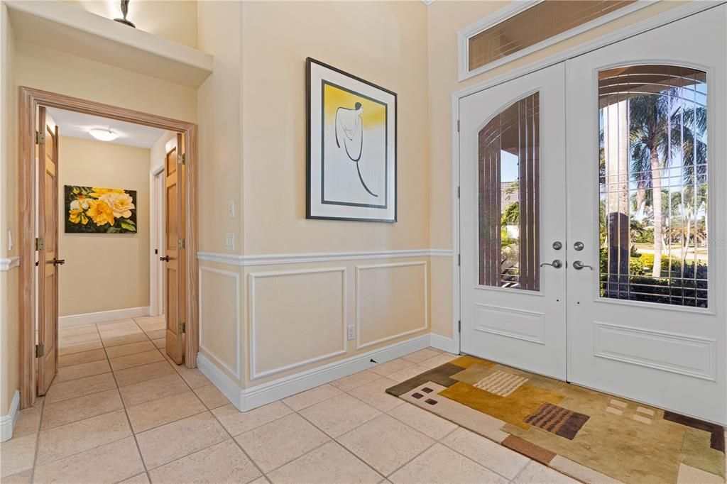 Под контрактом: $1,290,000 (3 спален, 2 ванн, 2765 Квадратных фут)