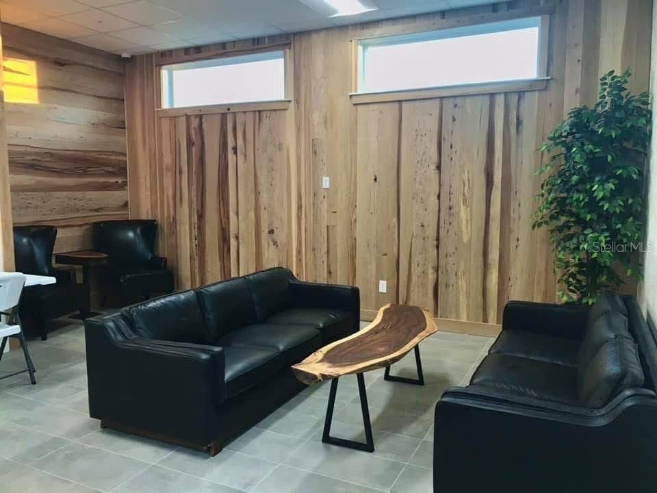 For Rent: $1,950 (2 beds, 2 baths, 1354 Square Feet)