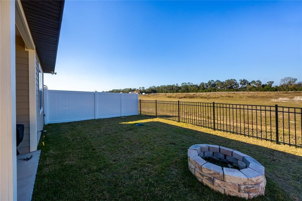 For Rent: $1,950 (2 beds, 2 baths, 1354 Square Feet)