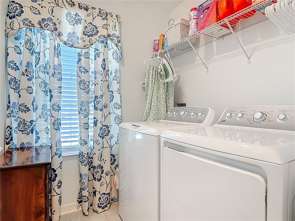 En Venta: $390,000 (4 camas, 3 baños, 2010 Pies cuadrados)