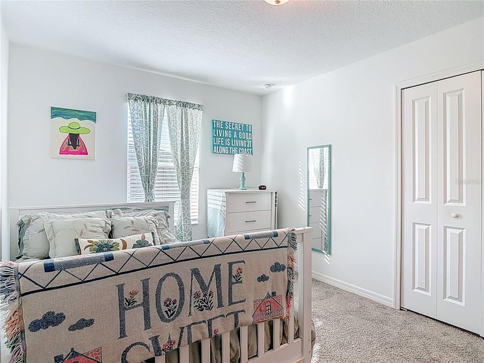 En Venta: $390,000 (4 camas, 3 baños, 2010 Pies cuadrados)