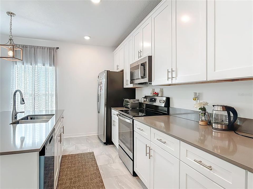 En Venta: $390,000 (4 camas, 3 baños, 2010 Pies cuadrados)