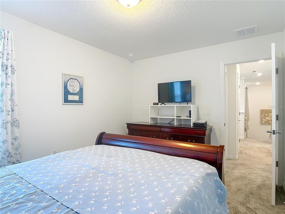 En Venta: $390,000 (4 camas, 3 baños, 2010 Pies cuadrados)