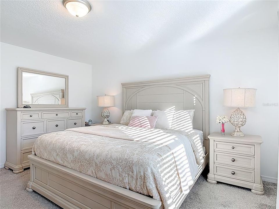 En Venta: $390,000 (4 camas, 3 baños, 2010 Pies cuadrados)