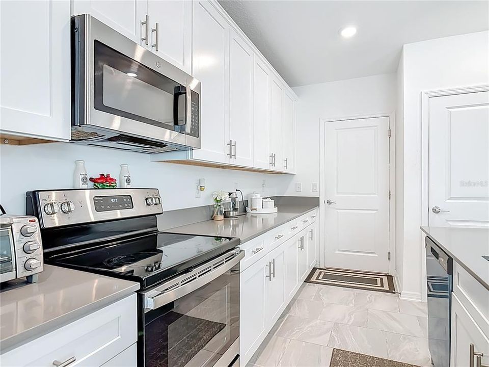 En Venta: $390,000 (4 camas, 3 baños, 2010 Pies cuadrados)