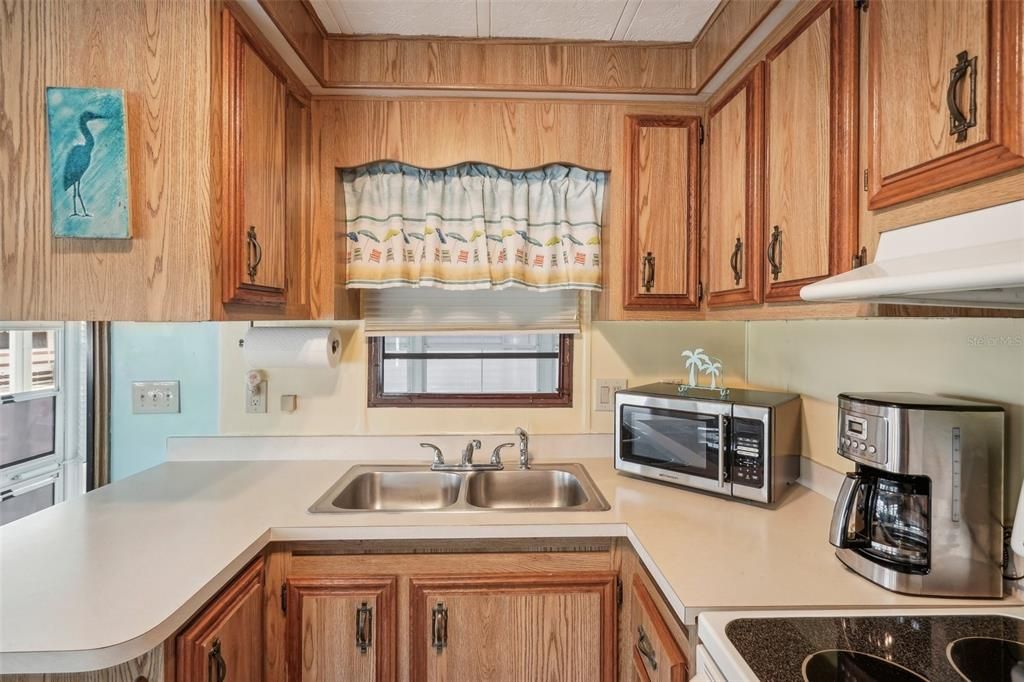 合同活跃: $35,000 (1 贝兹, 1 浴室, 272 平方英尺)