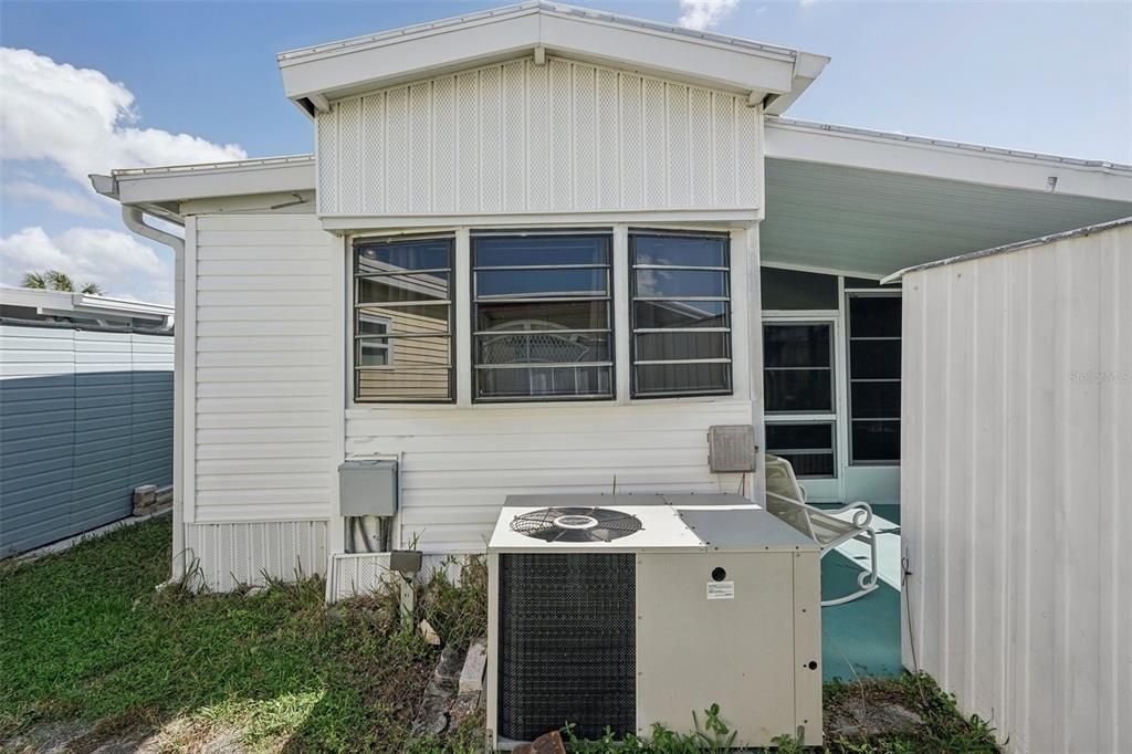 合同活跃: $35,000 (1 贝兹, 1 浴室, 272 平方英尺)