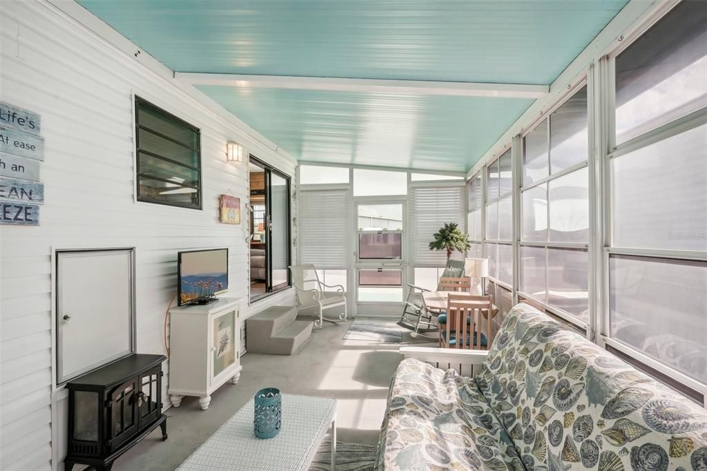 合同活跃: $35,000 (1 贝兹, 1 浴室, 272 平方英尺)