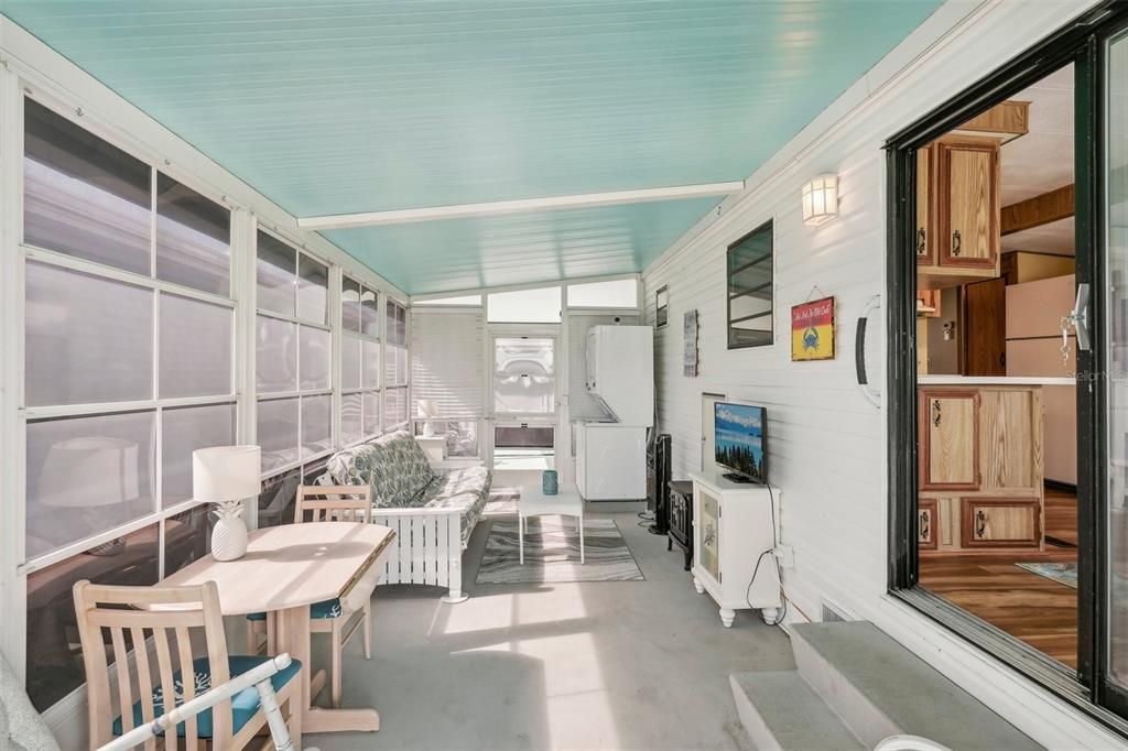 合同活跃: $35,000 (1 贝兹, 1 浴室, 272 平方英尺)