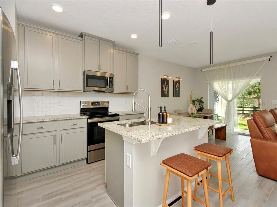 For Sale: $434,900 (3 beds, 2 baths, 1706 Square Feet)