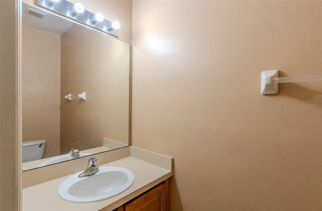 For Sale: $265,000 (3 beds, 2 baths, 1595 Square Feet)