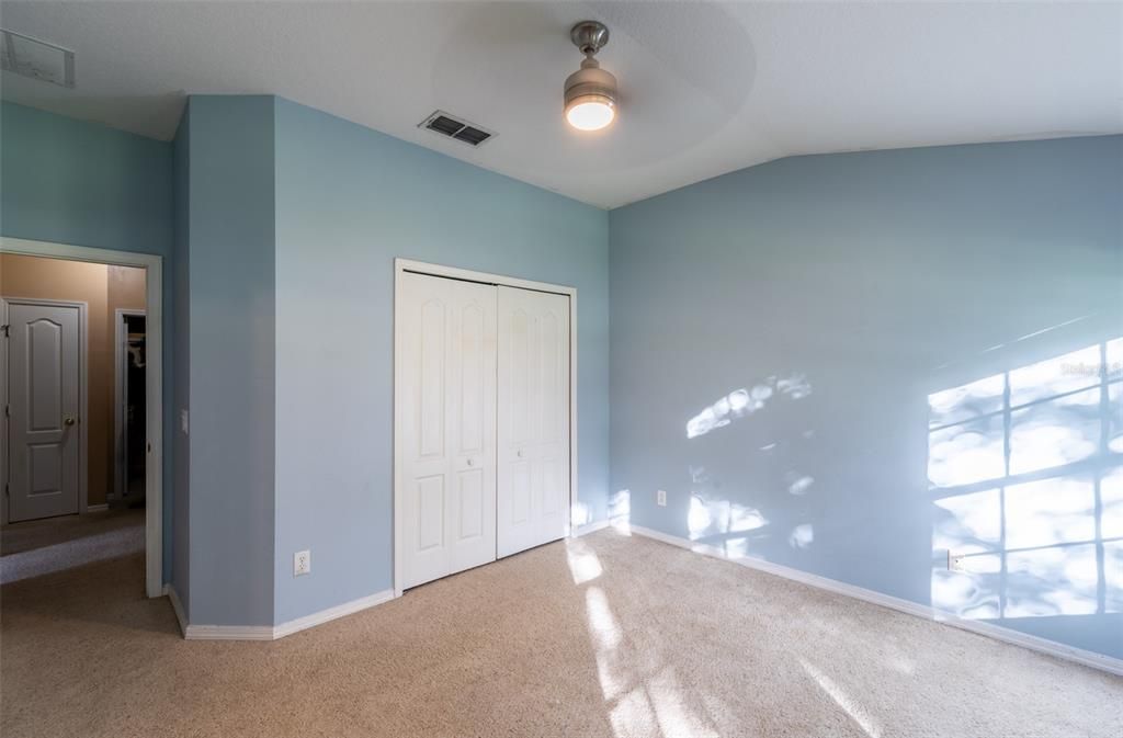 For Sale: $265,000 (3 beds, 2 baths, 1595 Square Feet)