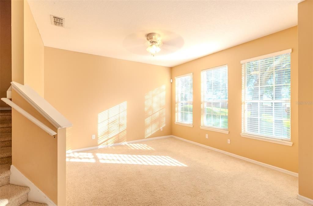 For Sale: $265,000 (3 beds, 2 baths, 1595 Square Feet)