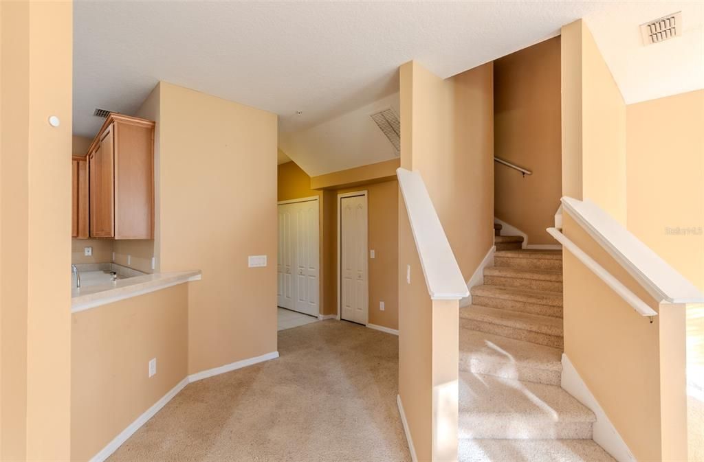 For Sale: $265,000 (3 beds, 2 baths, 1595 Square Feet)