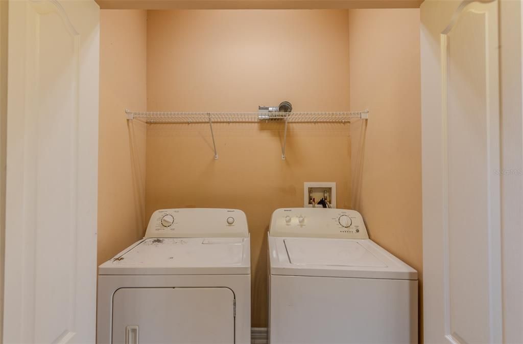 For Sale: $265,000 (3 beds, 2 baths, 1595 Square Feet)