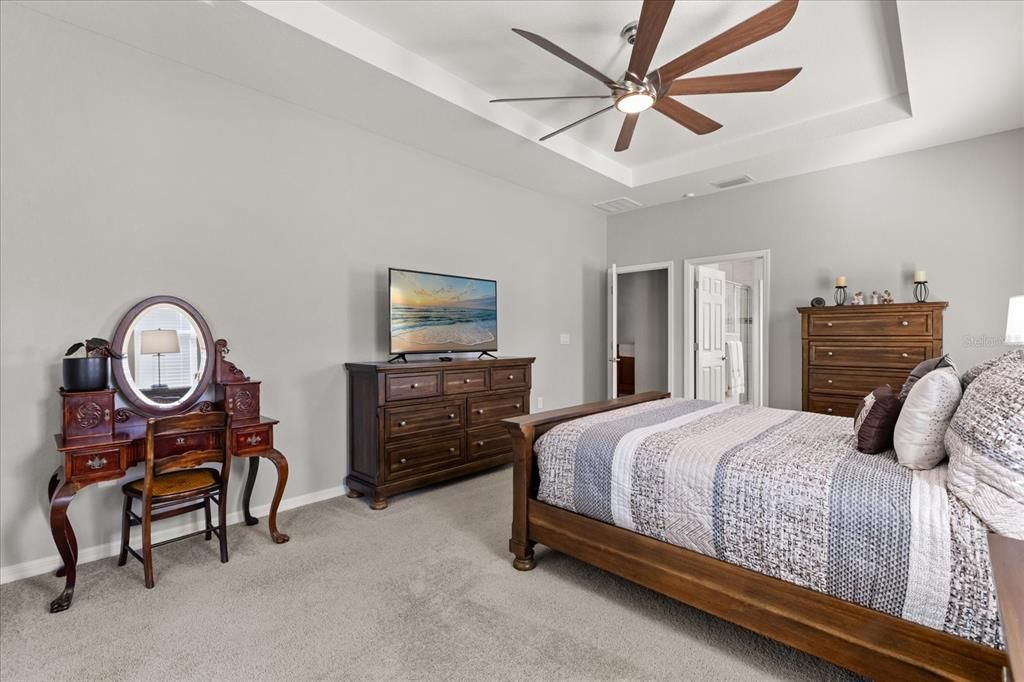 En Venta: $387,000 (4 camas, 3 baños, 2487 Pies cuadrados)