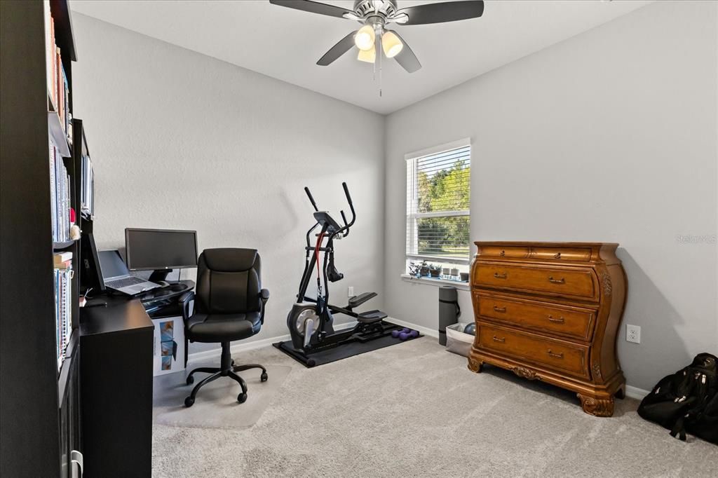 En Venta: $387,000 (4 camas, 3 baños, 2487 Pies cuadrados)