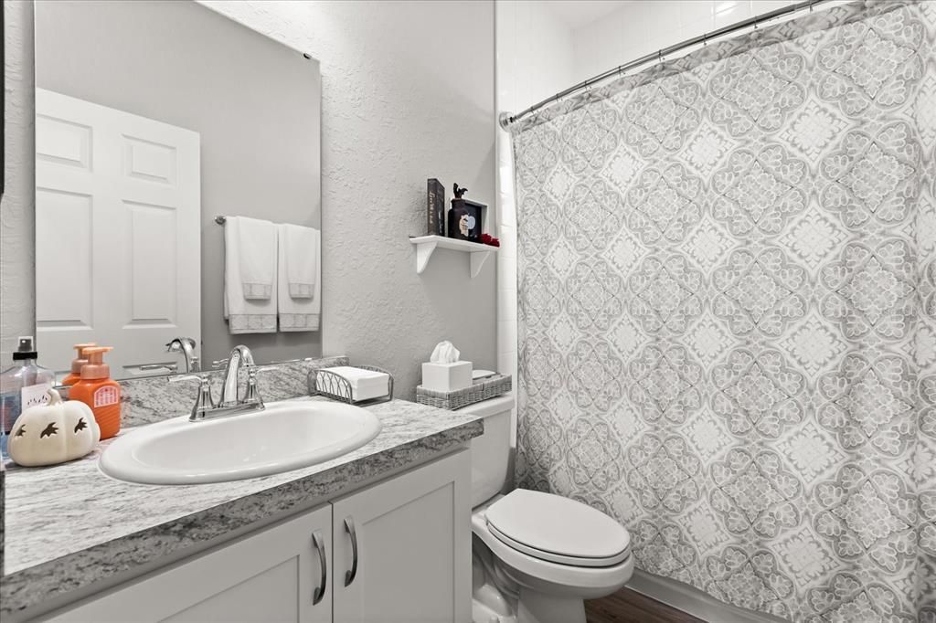 En Venta: $387,000 (4 camas, 3 baños, 2487 Pies cuadrados)