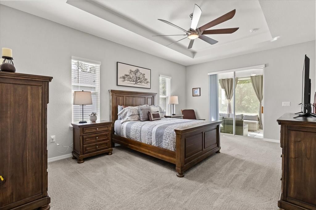 En Venta: $387,000 (4 camas, 3 baños, 2487 Pies cuadrados)