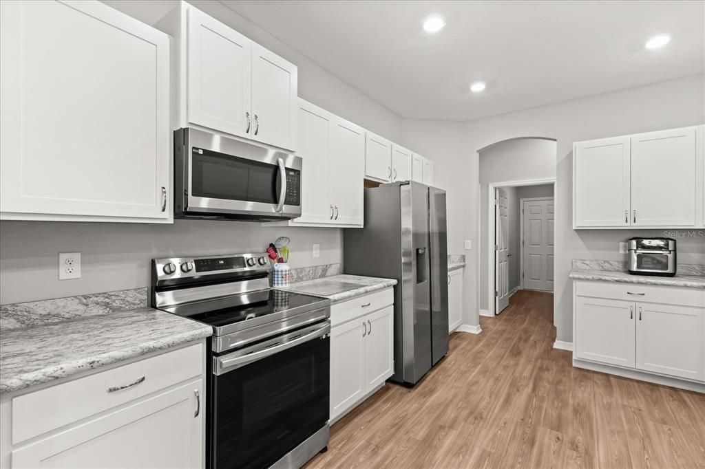 En Venta: $387,000 (4 camas, 3 baños, 2487 Pies cuadrados)