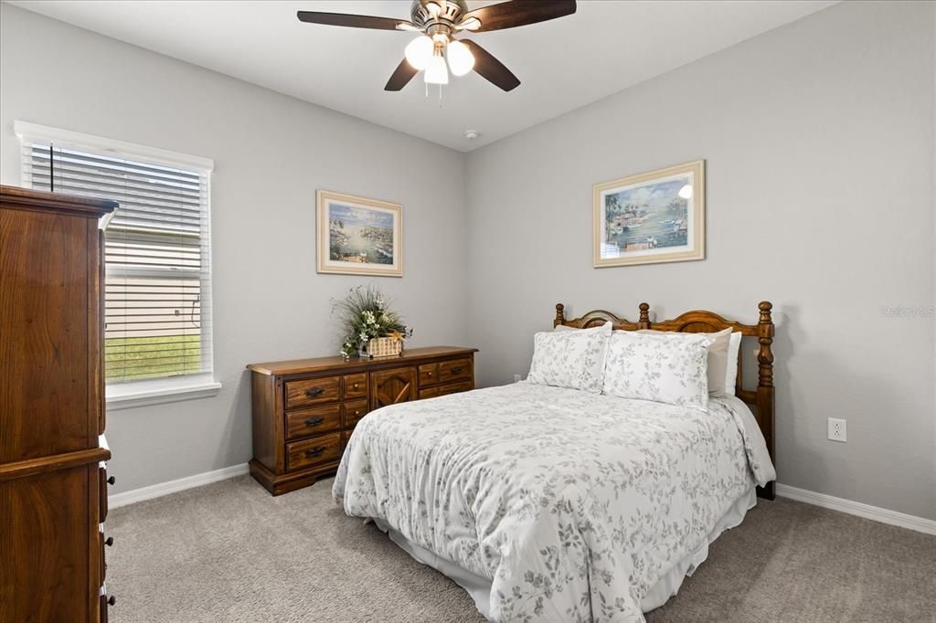 En Venta: $387,000 (4 camas, 3 baños, 2487 Pies cuadrados)