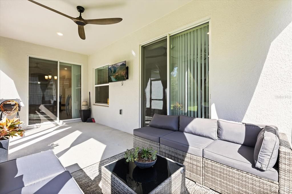 En Venta: $387,000 (4 camas, 3 baños, 2487 Pies cuadrados)