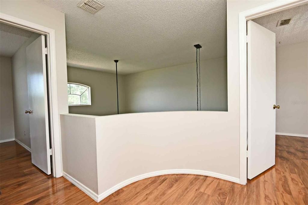 Под контрактом: $1,950 (3 спален, 2 ванн, 1370 Квадратных фут)