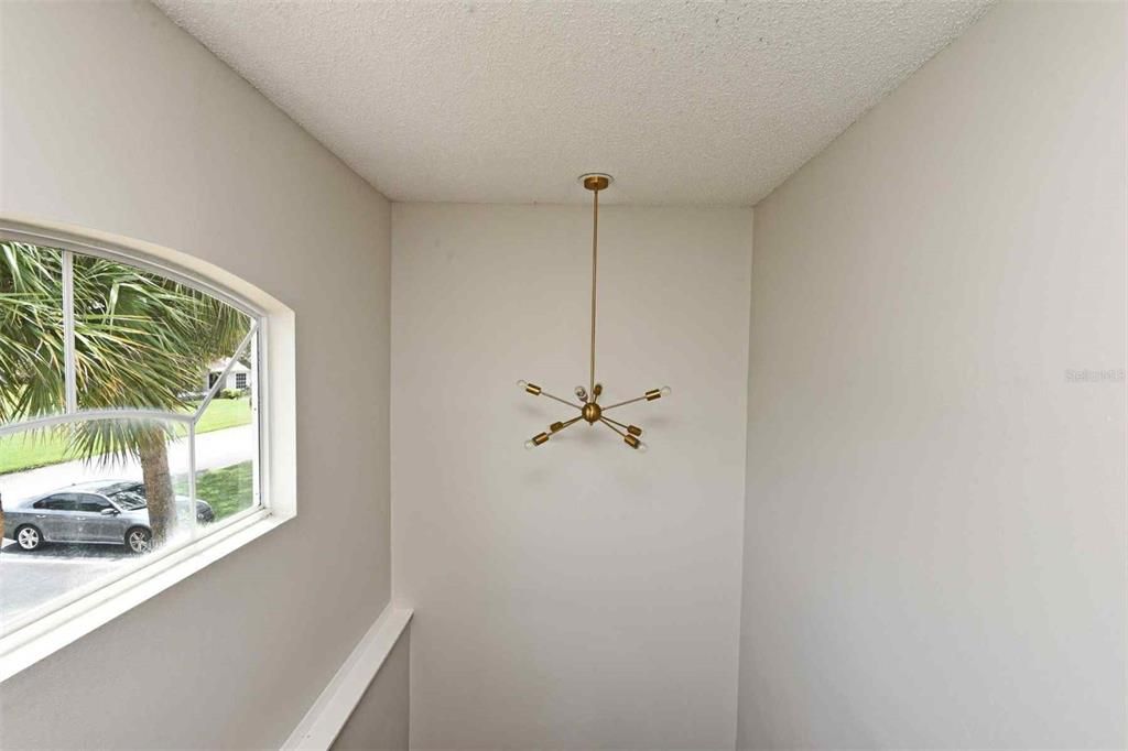 Под контрактом: $1,950 (3 спален, 2 ванн, 1370 Квадратных фут)