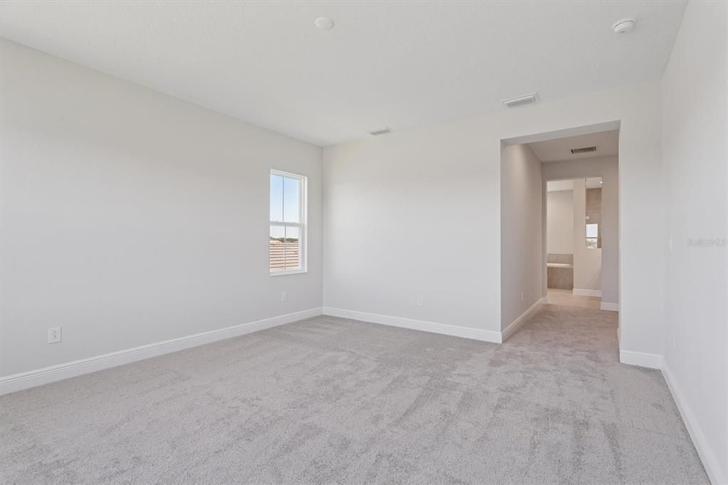 Active With Contract: $824,990 (5 beds, 4 baths, 3528 Square Feet)