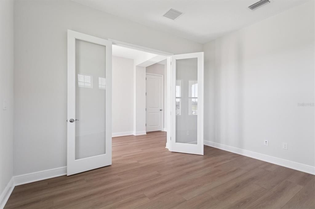 Active With Contract: $824,990 (5 beds, 4 baths, 3528 Square Feet)