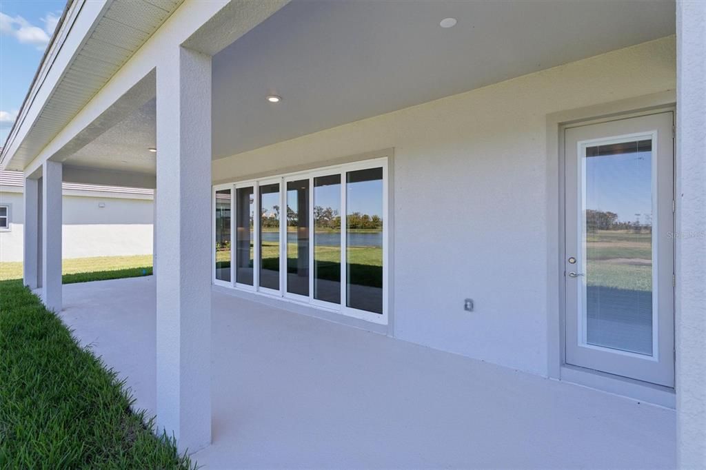 Active With Contract: $824,990 (5 beds, 4 baths, 3528 Square Feet)