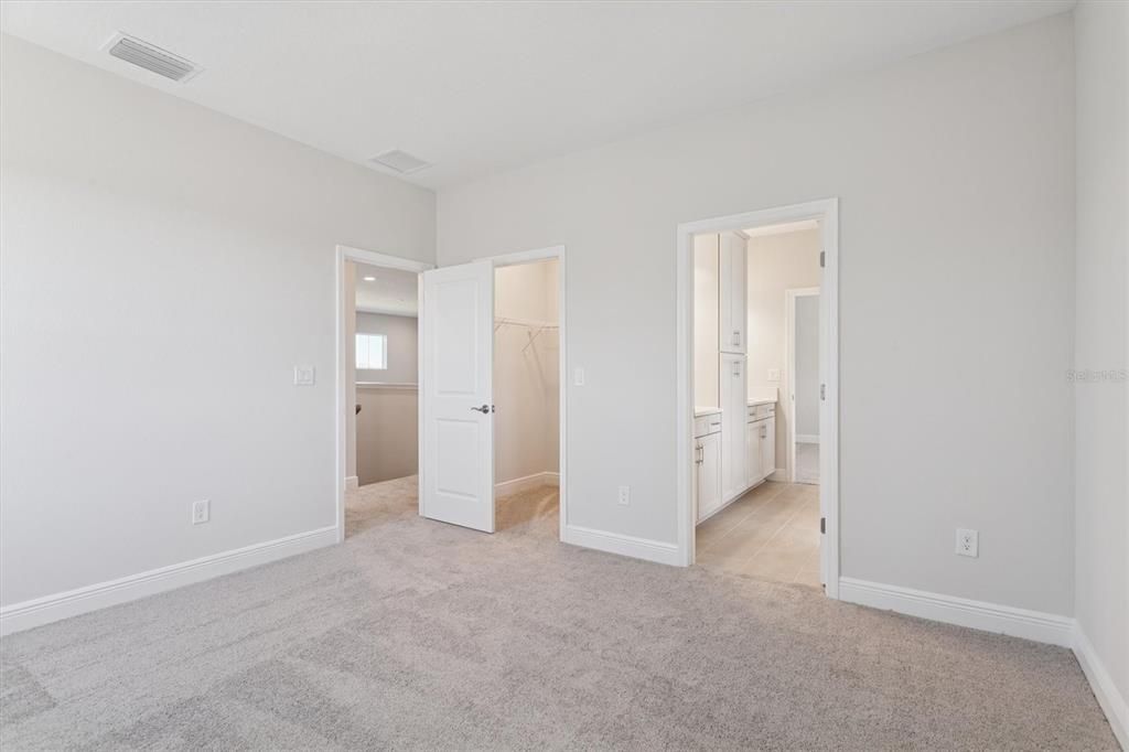 Active With Contract: $824,990 (5 beds, 4 baths, 3528 Square Feet)