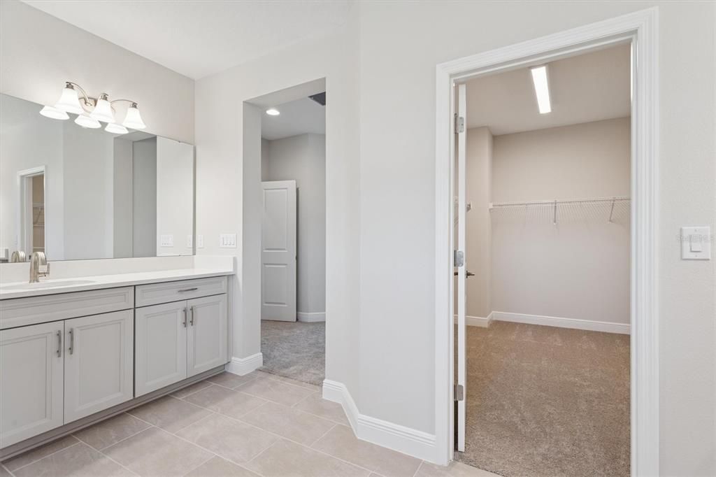 Active With Contract: $824,990 (5 beds, 4 baths, 3528 Square Feet)